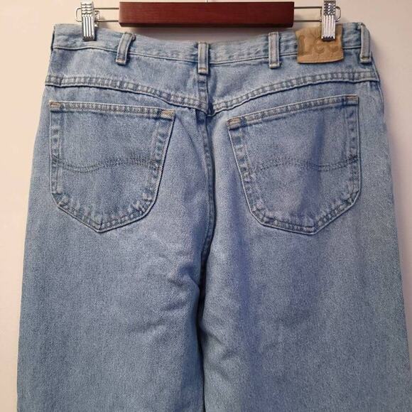 Lee Faded Denim Jeans Tag 36 x 32 Measure 34 x 31.5 Straight Leg Light Blue Wash - Picture 8 of 10